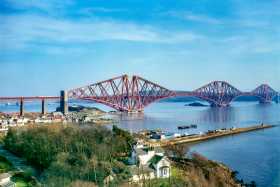 The iconic Forth rail bridge